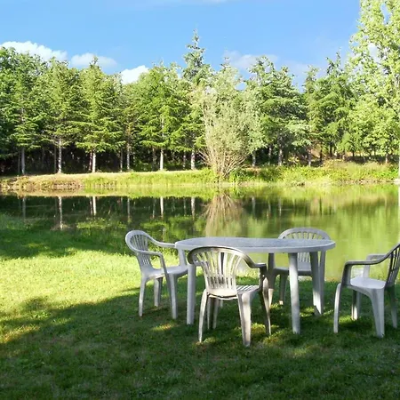 Holiday home Maison Charmante A Saint-cirq Avec Piscine Privee