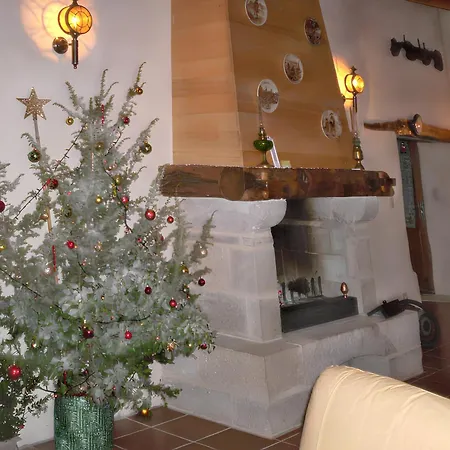 Nyaraló Maison Charmante A Saint-cirq Avec Piscine Privee