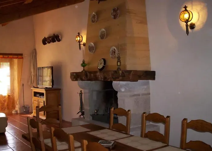 Dom wakacyjny Maison Charmante A Saint-cirq Avec Piscine Privee